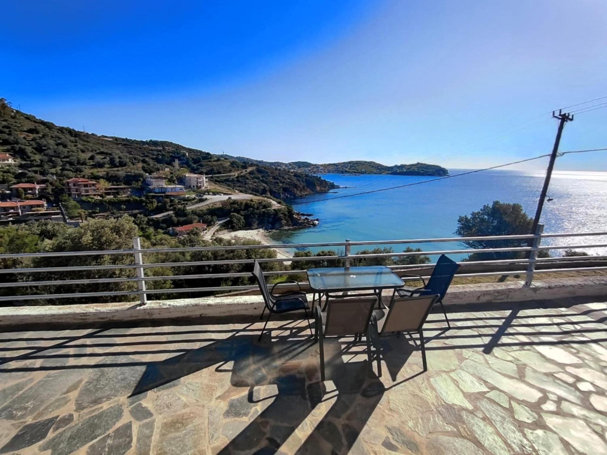 Aegean Beachfront Petriaí Buitenkant foto